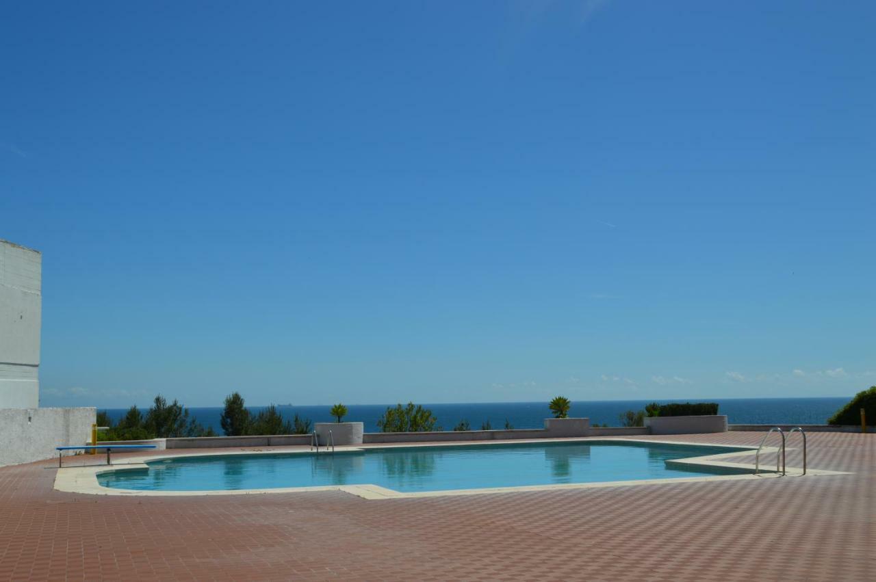 Amazing Beach & Pool Apartment With Garden Sesimbra Exterior foto